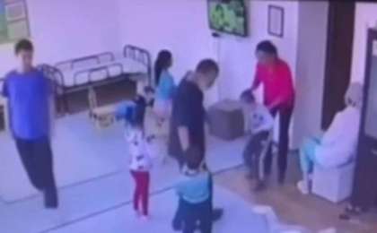 Атырауда ерекше балаларға қорлық көрсеткен әлеуметтік орталық қызметкерлері тексеріліп жатыр