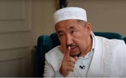  “Аңқау елге арамза молда” - Желі қолданушылары Нұрлан имамды сынап тастады