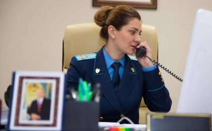 2017 жылы «Мемлекеттік қызметші» атағын алған Олеся Кексель үй қамағына жіберілді