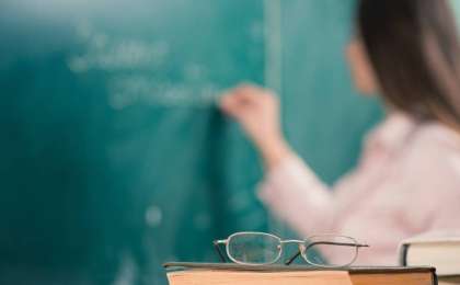 Қазақстан мектептеріндегі ұзақ педкеңестер мұғалімдердің наразылығын тудырудп