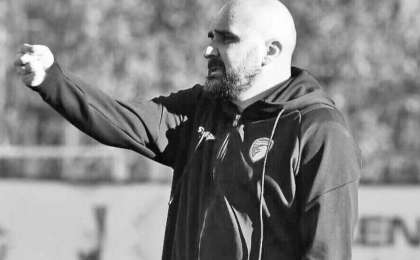 Матч кезінде қайғылы оқиға орын алды: Бас бапкер көз жұмды