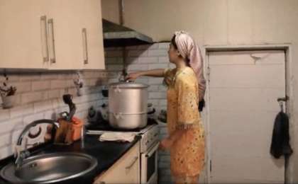 Сұмдық жағдай! Келін енесінің етінен манты жасап, көршілеріне берген