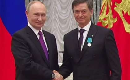Путин қазақстандықты Пушкин медалімен марапаттады