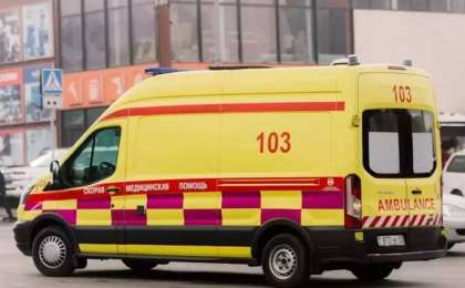 Астанада тұрғын үйдің сыртқы қаптамасы опырылып түсті: бес адам зардап шекті