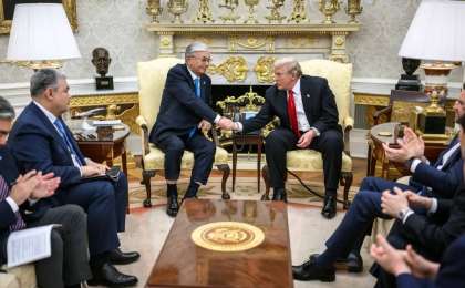 Ақ үй Тоқаев пен Трамптың тарихи кездесуінің кадрларын ұсынды