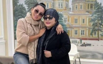 Мақпал Жүнісова Баян Мақсатқызынан көмек сұрады