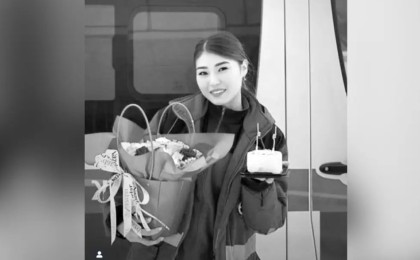 Астанада үстіне кондиционер құлап кеткен фельдшер ауруханада қайтыс болды