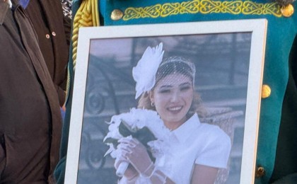 Астанада ерлікпен қаза тапқан 23 жастағы фельдшерді ақтық сапарға шығарып салды