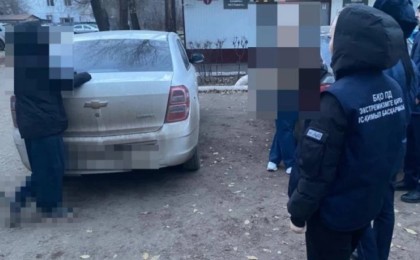 «25 түйіншек табылды»: Оралда екі студент қыз қамауға алынды