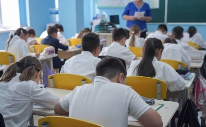 Сүйінші, ағайын! Енді мектептегі мұғалімдердің сағат саны көбейетін болды