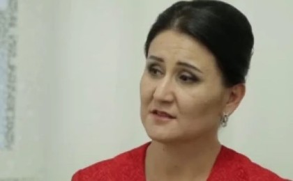 «Әйелдер ыңғай бермесе, еш еркек сені сүйреп көңілдес, төпелеп тоқал қылмайды»: Атышулы журналист әйелдер туралы