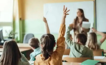 Қазақстанда енді бұрынғы полицейлер мен судьялар мұғалім болып жұмыс істей алады