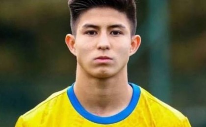 Дастан Сәтбаев ЧЛ-ның тарихында гол соққан ең жас футболшылардың үштігіне кірді