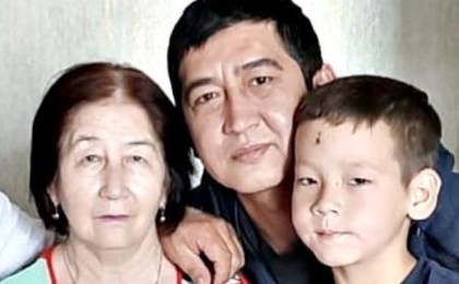 «Қайғысына ортақпыз»: Ринат Зайытов қара жамылды