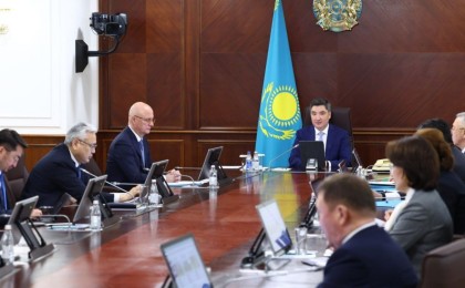 "Нарықтың адал қатысушыларын ғана қолдаймыз": Бектенов отандық фармацевтикалық өндірушілерге үндеу жасады