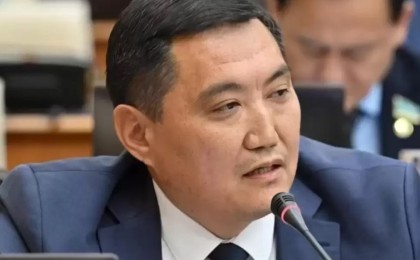 Базарбек министрлер кабинетін қатаң сынға алды: «Мәселе көп, жауап жоқ»