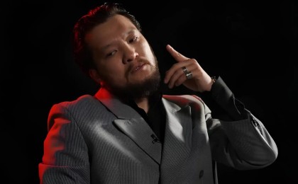 "Сүйінші, ағайын! Төрт қызым – төрт жүрегім": Танымал актер қуанышты хабарын сүйіншіледі (ВИДЕО)