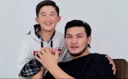 “Сотталып кете жаздадым”: “Қойшы бала” қандай қиындыққа тап болғанын ашып айтты