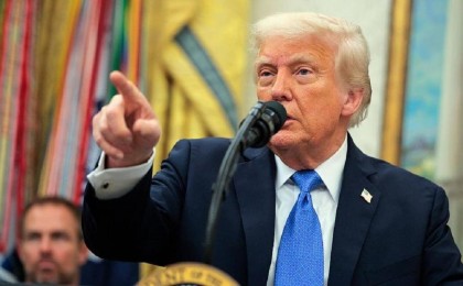 "Елден кетуге келісті, бірақ…": Трамп телефон арқылы кіммен құпия сөйлесті?