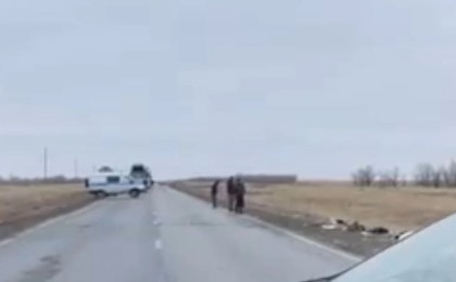 Ақтөбе облысында жолаушылар автобусы аударылып кетті: 5 адам ажал құшты