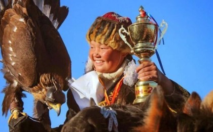 Әлемге әйгілі бүркітші қыз Айшолпан тұрмысқа шықты