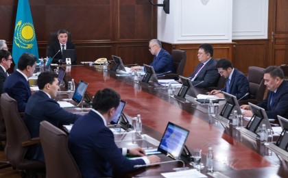 Олжас Бектенов Ұлттық құрылтайдағы Президент тапсырмаларының орындалуын талқылады