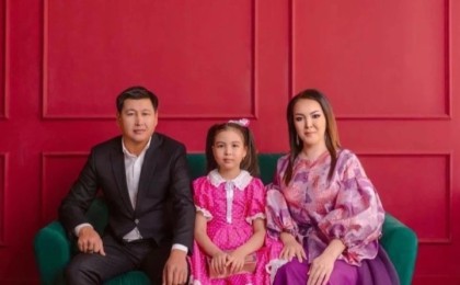 “Тұсауымды Салтанат Байқошқарова кесті”: Жұлдызай Дүйсенбиева тұрмысқа қалай шыққанын айтты