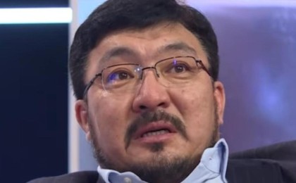 Тоқтар Серіков отбасы құндылықтары жайлы айтып, желі оқырмандарына ой салды (ВИДЕО)