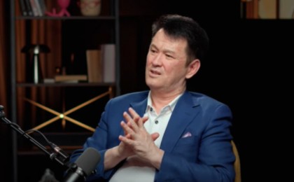 "Марқұм әйелімнің жылуы өмірімнің соңына дейін жетеді": Медеу Арынбаев көзіне жас алды