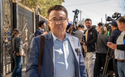 Елге танымал заңгер Мейірман Шекеев желіде талқыланып жүрген сұраққа нүкте қойды