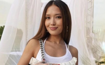 "Амалсыздан үйрендім": Желіде қазақ тілі туралы айтқан әнші Dequine жұртқа жақпай қалды