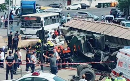 "Мұғалімдеріне айтпаған": Түлектер мінген автобус апатқа ұшырап, 17 оқушы көз жұмды