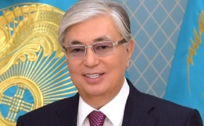 "Тарихи жауапкершілікті сезінуіміз керек": Тоқаев Қазақстан халқын тәуелсіздік күнімен құттықтады