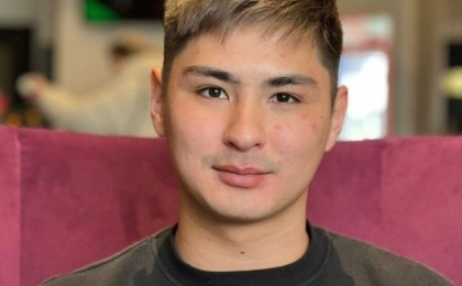 Бельгиялық отбасы асырап алған Жәнібек күтпеген жазба жариялады