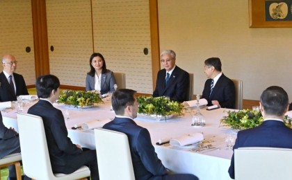 Император Нарухито Тоқаевты Жапония сарайында күтіп алды