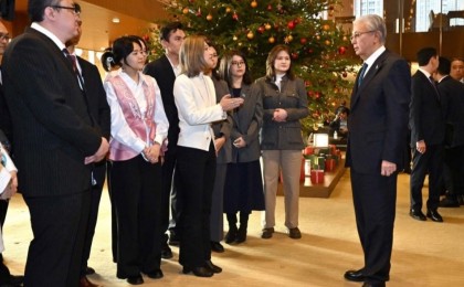 Қасым-Жомарт Тоқаев Жапонияда тұрып жатқан қазақстандықтармен кездесті