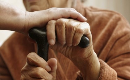 Қазақстанда 110 жастағы екі әжеге үйіне барып құжат рәсімделді