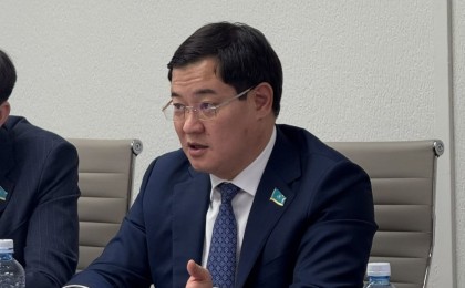 Екі деген бағаның болмауы білім сапасына төнген қауіп – депутат пікірі