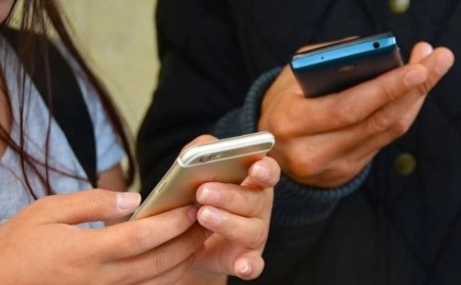 "Үш ай қатарынан 100 адамнан аударым": қазақстандықтарға мобильді аударымдар бойынша ескерту жасалды