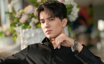 “Мен жазда үйленемін”: Димаш Құдайберген командасындағы жігітті таңғалдырды