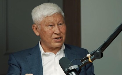 "Қазақтың ажырасу мен ойнастық қылудан басқа проблемасы жоқ" – Асқар Жұмаділдаев шындықты айтты (ВИДЕО)