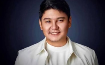 Бейбіт Қорған балаларын тұңғыш рет халық алдына шығарды