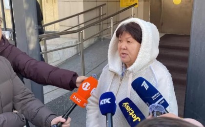 “Жарақаттарын өз көзіммен көрдім” - марқұм Айзаттың әпкесі