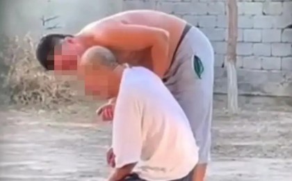 "Бүкіл қазақ елінен кешірім сұраймын": Өз әкесін сабап өлтірген азамат сотта соңғы сөзін айтты