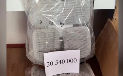 Шымкентте университет басшылығы бір креслоны 20 млн теңгеге сатып алған