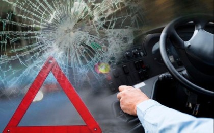 Қызылжар ауданында жеңіл көлік қарсы жолаққа шығып, жүк көлігімен соқтығысты