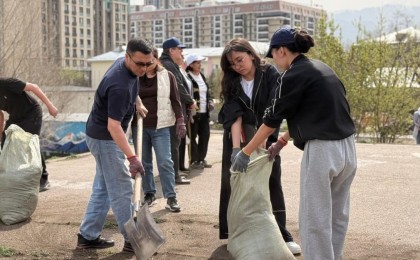 Алматыда мәдениет саласының өкілдері сенбілікке белсенді қатысты