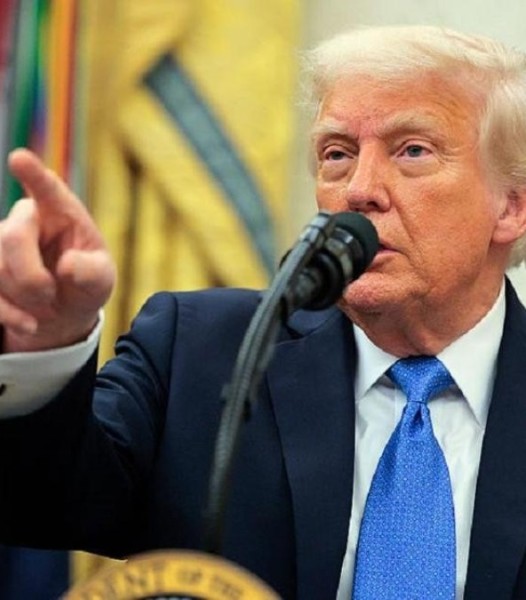 "Елден кетуге келісті, бірақ…": Трамп телефон арқылы кіммен құпия сөйлесті?