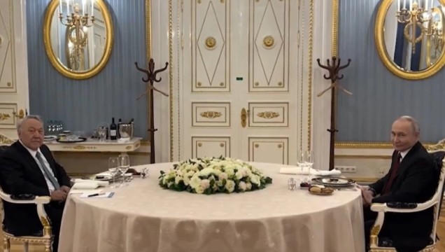 Путин Кремльде Нұрсұлтан Назарбаевты қабылдады