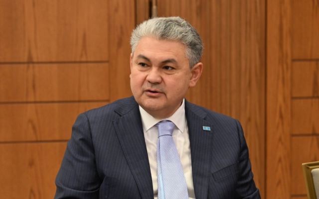 «Рокировка» - Тоқаев бұрынғы министр Ермек Көшербаевты Еуропаға жіберді